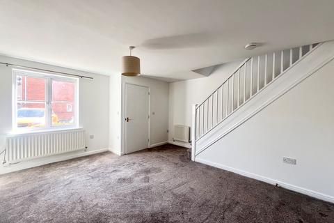 3 bedroom terraced house to rent, Hennessey Close, Nottingham, NG9