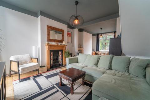 2 bedroom terraced house to rent, Horton Road, Manchester, M14