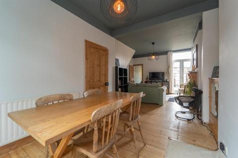 2 bedroom terraced house to rent, Horton Road, Manchester, M14