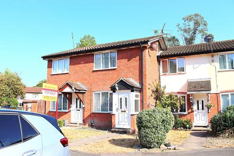 2 bedroom terraced house for sale, Nightingale Close, Farnborough GU14