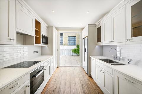 4 bedroom terraced house to rent, Trevor Square, Knightsbridge, London, SW7