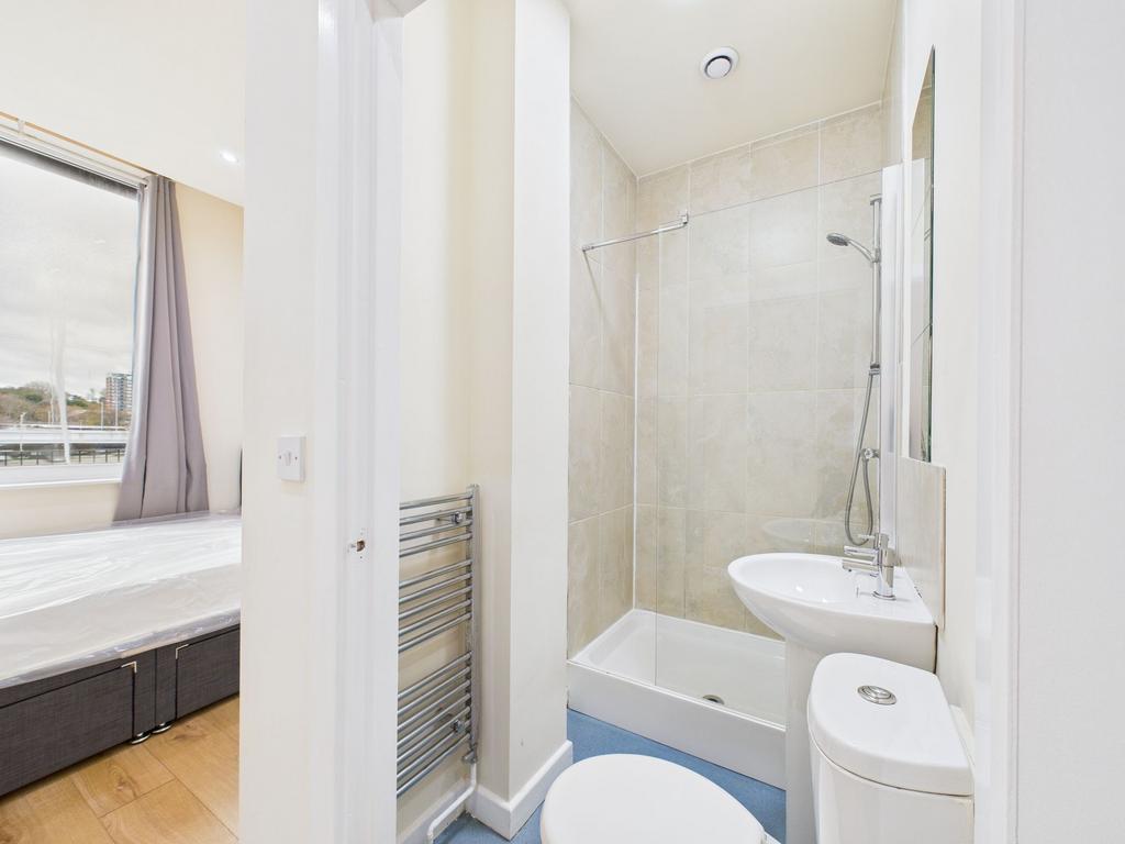 Apartment in Liverpool - View 5