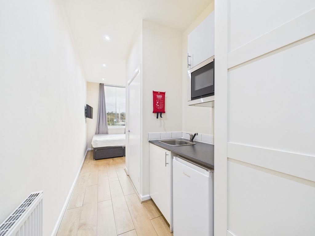 Apartment in Liverpool - More