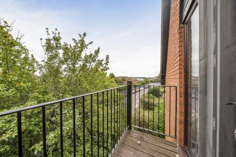 undefined, Ashridge Court, Newbury, Berkshire
