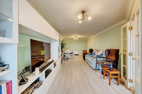 2 bedroom apartment for sale, Waters Edge Court, Erith DA8