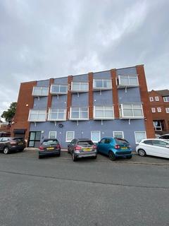 Studio to rent, Cradley Heath, B64