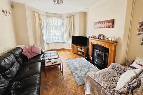 3 bedroom terraced house for sale, Moorland Road, Splott, Cardiff