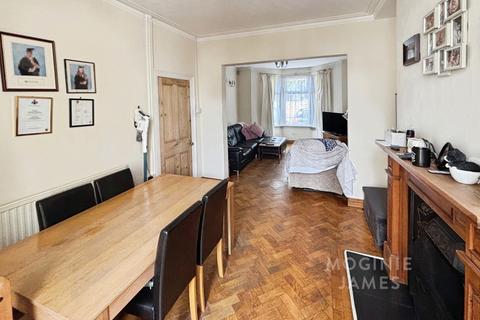 3 bedroom terraced house for sale, Moorland Road, Splott, Cardiff