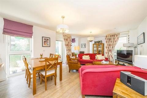 3 bedroom maisonette for sale, Cable Walk, Greenwich SE10