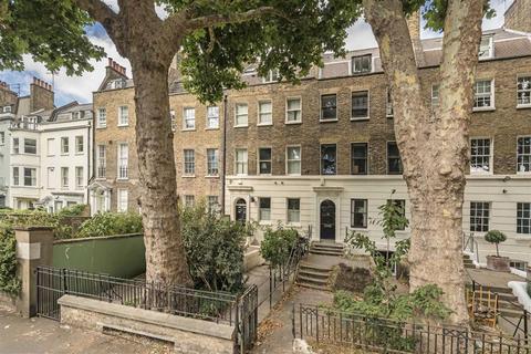 Studio to rent, Kennington Road, London SE11