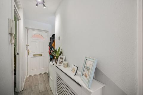 1 bedroom flat for sale, Forest View Road, Manor Park, London, E12