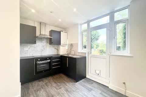 3 bedroom semi-detached house to rent, Grenville Road, Nottingham, NG9