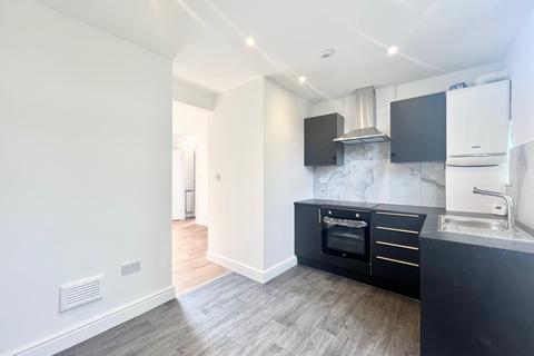 3 bedroom semi-detached house to rent, Grenville Road, Nottingham, NG9