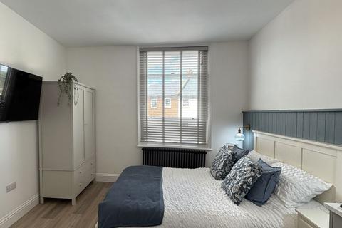 1 bedroom in a house share to rent, Market Square, Daventry, NN11