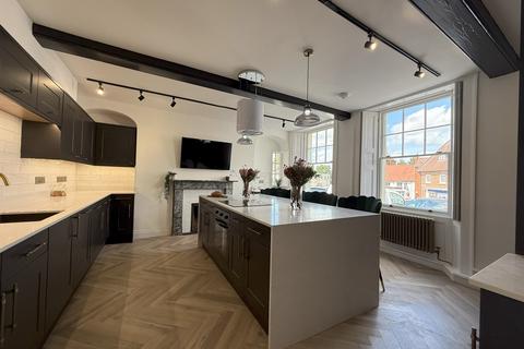 1 bedroom in a house share to rent, Market Square, Daventry, NN11