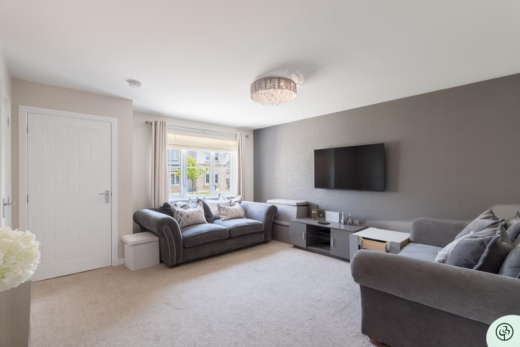 House in Gartcosh, North Lanarkshire - View 3