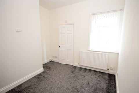 2 bedroom flat to rent, Clifton Terrace, South Shields