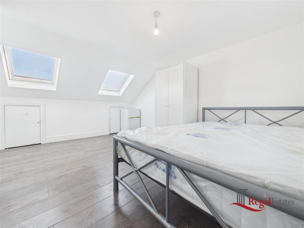 House in Edgware - View 4
