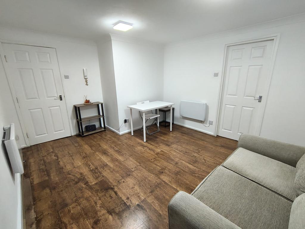 Apartment in Manchester, Greater Manchester - View 4
