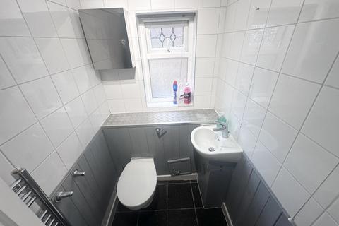 3 bedroom house to rent, Nicholas Avenue, Northwich, CW9