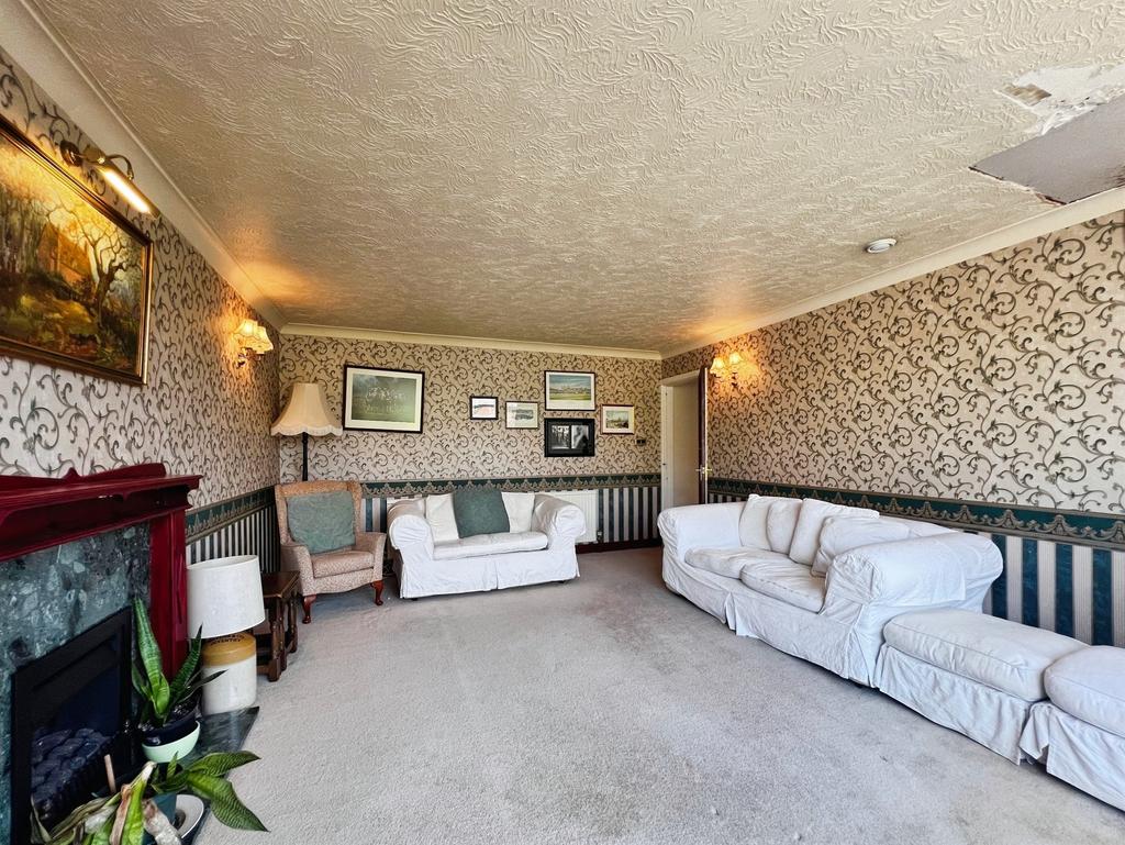 House in Alcester - View 2