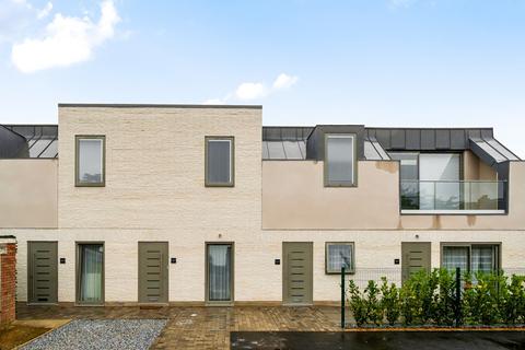 undefined, Winders Close Beckenham BR3