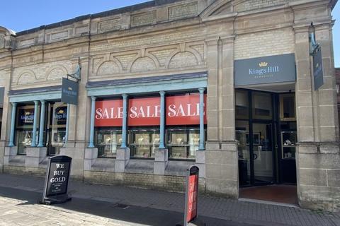 Retail property (high street) to rent, 18-22 Market Pl St Albans AL3 5DG