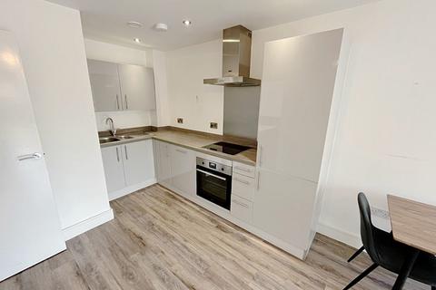2 bedroom flat to rent, Langworthy Road, Salford, M5