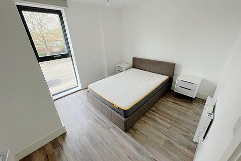 2 bedroom flat to rent, Langworthy Road, Salford, M5