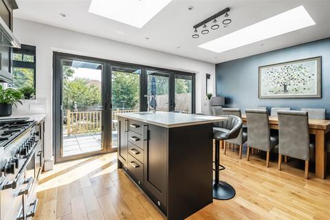 4 bedroom semi-detached house for sale, Elmwood Drive, Stoneleigh