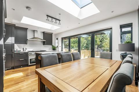 4 bedroom semi-detached house for sale, Elmwood Drive, Stoneleigh