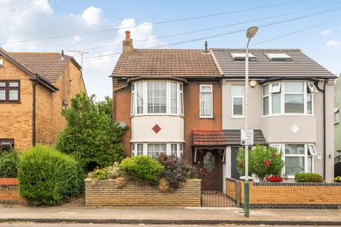 Oak Street, Romford RM7