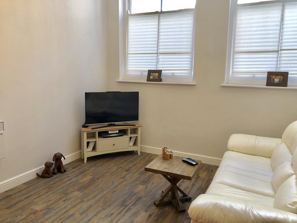 Apartment in Nottingham, Nottinghamshire - View 3