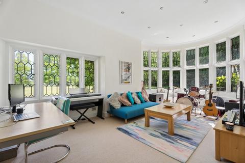 4 bedroom cottage for sale, Stoke Common Road, Fulmer, SL3