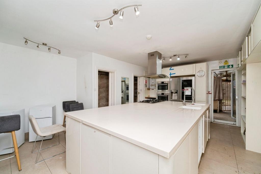 Kitchen, open plan living