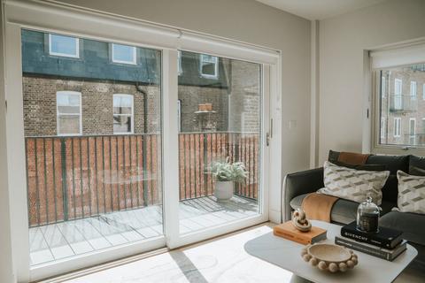 2 bedroom flat to rent, Stonhouse Street, London SW4