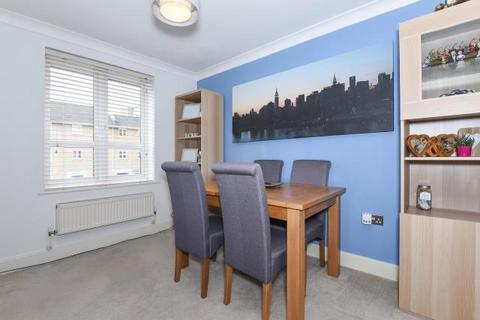 1 bedroom flat to rent, Parkland Place, Wren Way, Bicester, OX26