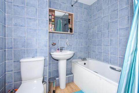 1 bedroom flat to rent, Parkland Place, Wren Way, Bicester, OX26