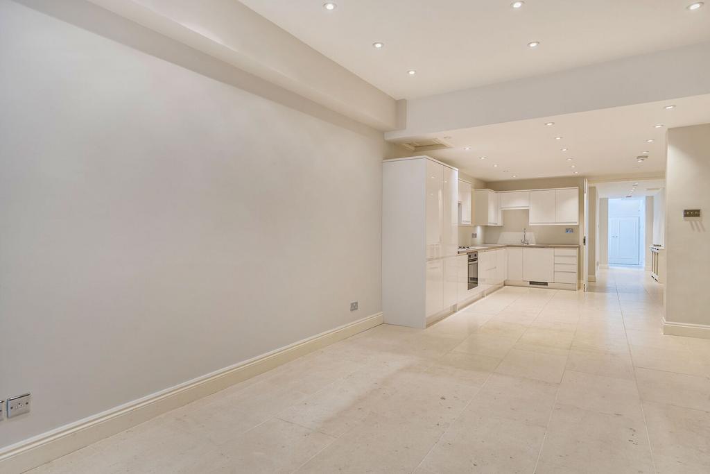 Apartment in London - View 3