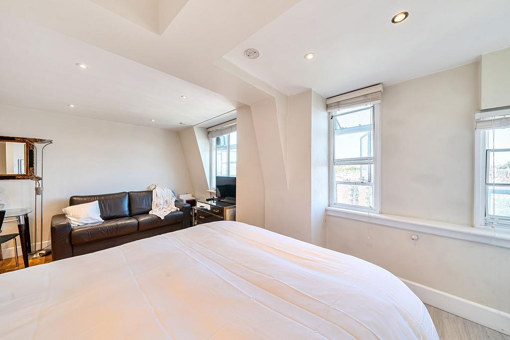 Apartment in London - More
