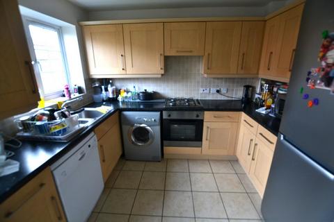 3 bedroom semi-detached house to rent, Market Garden Close, Leicester LE4