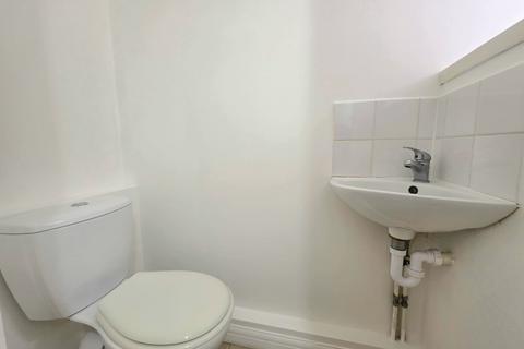 3 bedroom end of terrace house for sale, Carrington Square, Harrow