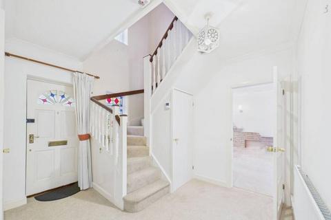 5 bedroom semi-detached house to rent, Bishops Walk, Swansea, SA6