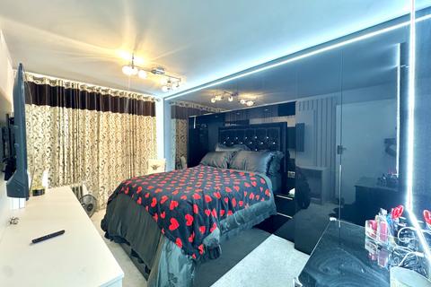 undefined, Harris Close,  Hounslow, TW3