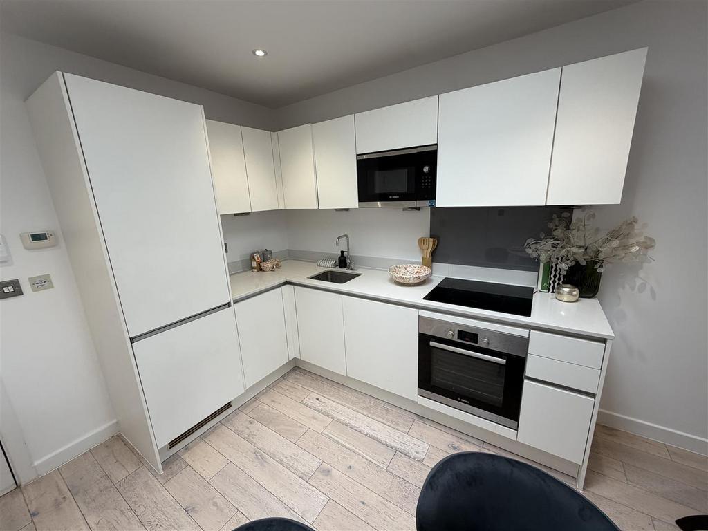 Apartment in Reading, Coley - View 4