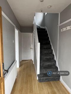 3 bedroom semi-detached house to rent, Ryde Park Road, Birmingham, B45