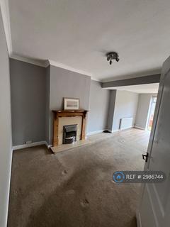 3 bedroom semi-detached house to rent, Ryde Park Road, Birmingham, B45