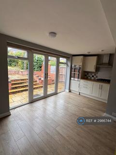 3 bedroom semi-detached house to rent, Ryde Park Road, Birmingham, B45