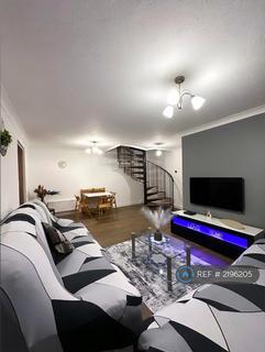 4 bedroom terraced house to rent, Silbury Avenue, Mitcham, CR4