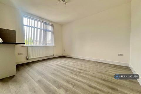 3 bedroom semi-detached house to rent, Blundell Road, Luton, LU3